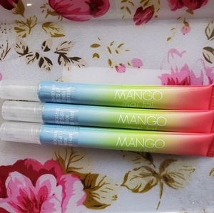 Bath and Body Works Mango Mai Tai Lip Gloss